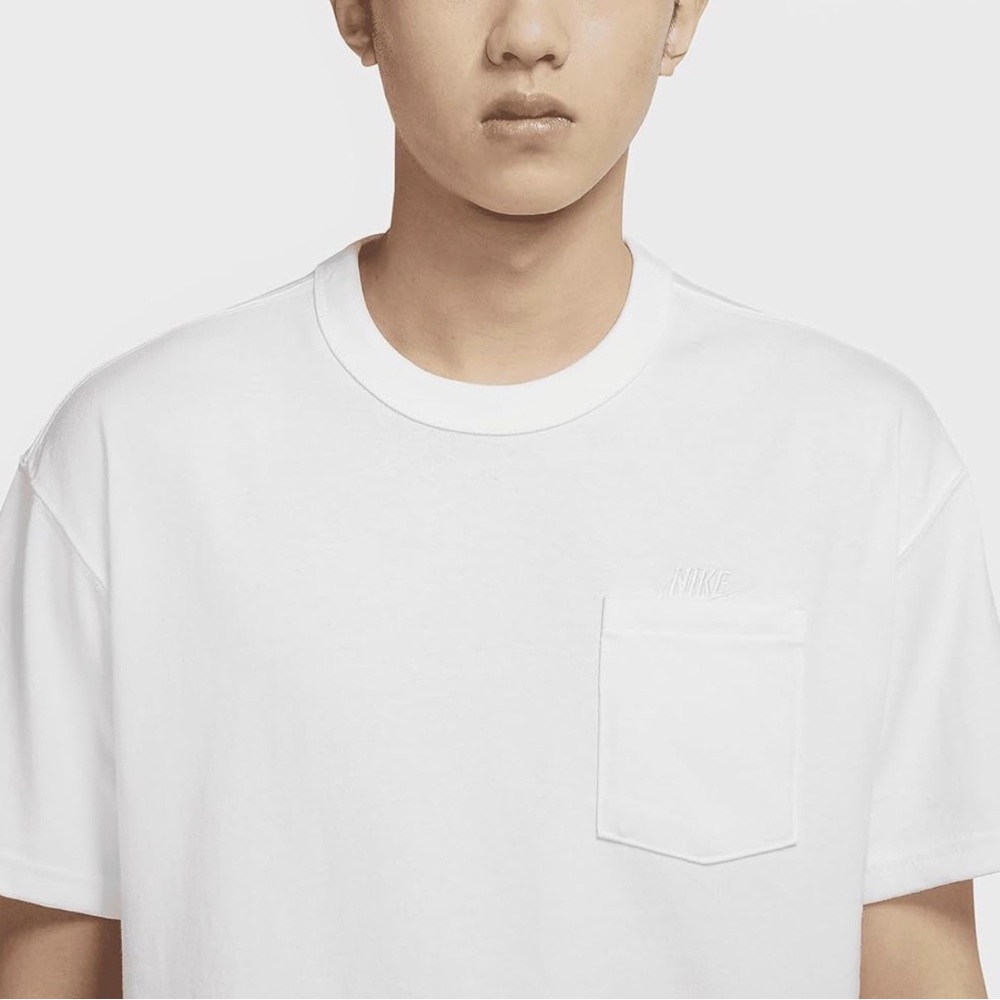 Nike Sportswear Premium Essentials Pocket T-Shirt Men’s XL White NWT - Picture 2 of 6